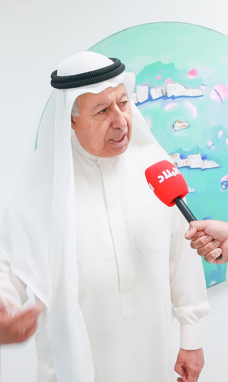 الشعلة: “البلاد” حريصة على إبراز تجارب الفنانين البحرينيين