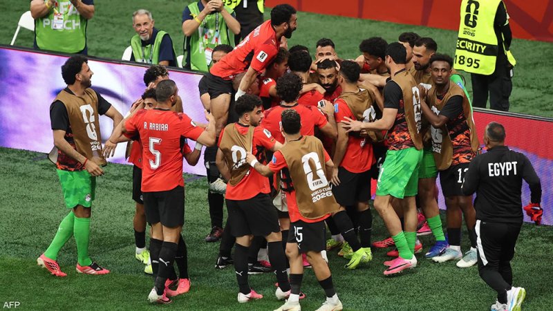 بين شوطي مباراة نيوزيلندا.. كشف كواليس ما حدث بين لاعبي مصر