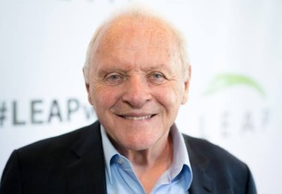 رسالة إعجاب من السير أنتوني هوبكنز إلى بطل “Breaking Bad”