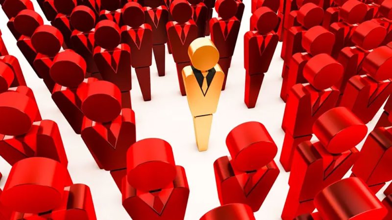 دراسة تفضح "التنظير" داخل الشركات: هؤلاء الأقل كفاءة ولا يمكنهم اتخاذ قرار!