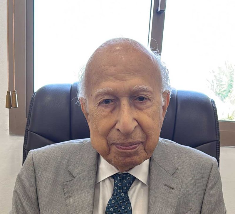 ديواني: البحرين وطن عربي حر مستقل.. وشعبها ملتف حول قيادته