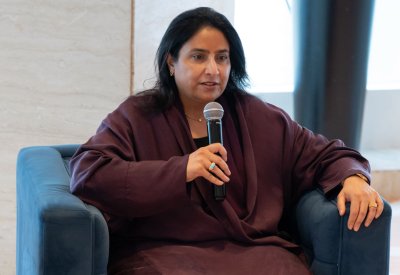 معهد الإدارة العامة يستضيف رئيس مجلس إدارة بورصة البحرين ضمن برنامج "قيادات”