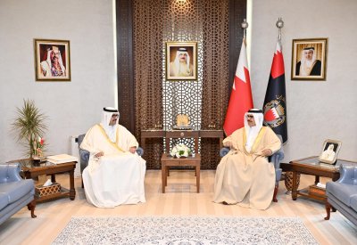 وزير الداخلية يطلع على إنجازات ومبادرات المحافظة الجنوبية في إطار متابعة تنفيذ المشاريع الخدمية