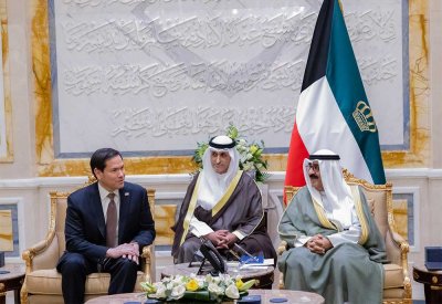 أمير دولة الكويت يبحث مع وزير الخارجية الأميركي الأوضاع في منطقة الشرق الأوسط