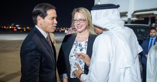وزير خارجية الولايات المتحدة الأمريكية يصل إلى البلاد