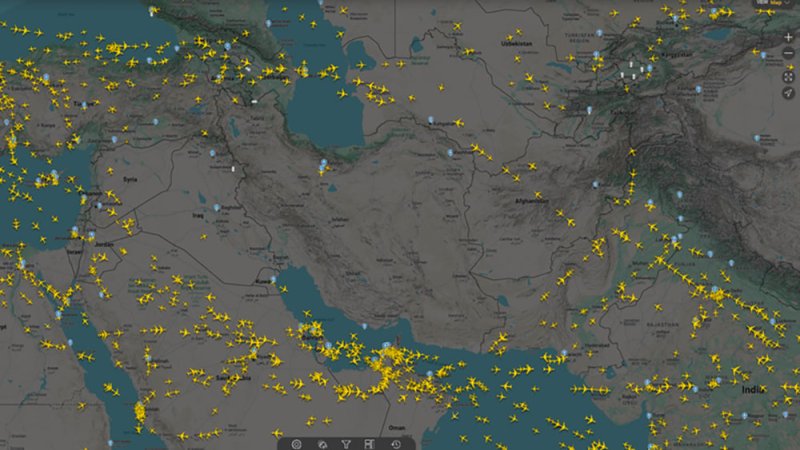وكالة أوروبية توصي شركات الطيران بمواصلة تجنب المجال الجوي لإيران