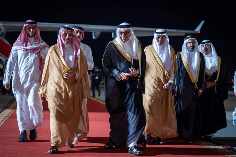 وزير خارجية المملكة العربية السعودية الشقيقة يصل إلى البلاد