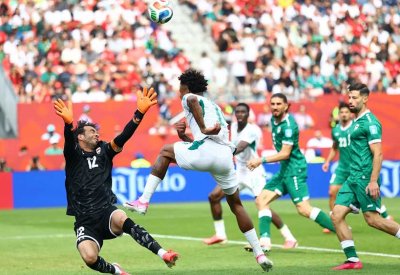 العراق يودع كأس العالم بخسارة قاسية أمام السنغال