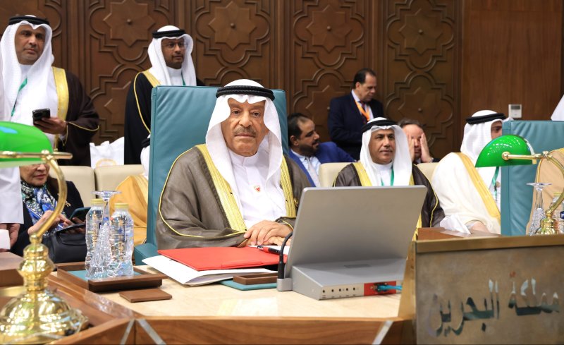 رئيس مجلس الشورى: البحرين بقيادة الملك المعظم تتمسك بنهجها الثابت والمبادئ الوطنية الرصينة في صون سيادة الدول ودعم المساعي الدبلوماسية لنشر ثقافة السلام والحوار والتعايش