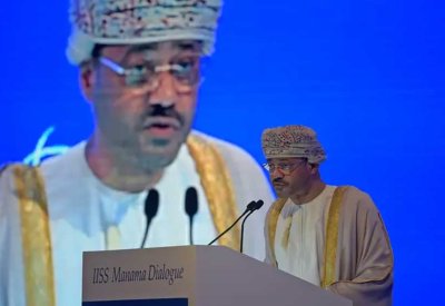 سلطنة عمان: لا نؤيد فرض رسوم على العبور من مضيق هرمز