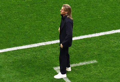مدرب الإكوادور يترك منصبه بعد الخروج من دور الـ 32 في كأس العالم
