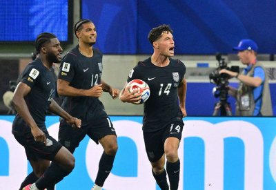 من الملاعب إلى القمر.. رئيس ناسا يطلق وعدا استثنائيا