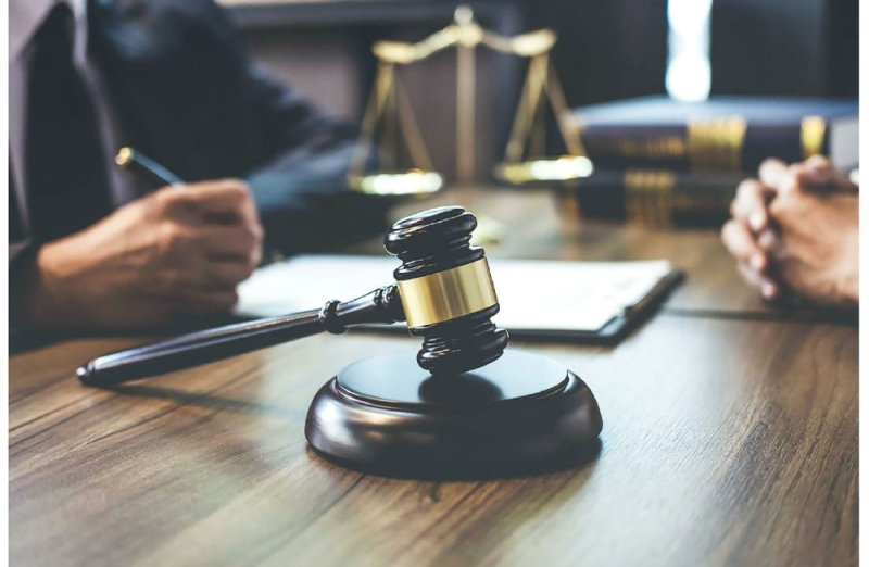 محاكمة مسؤول بـ “الجعفرية” اختلس نصف مليون دينار
