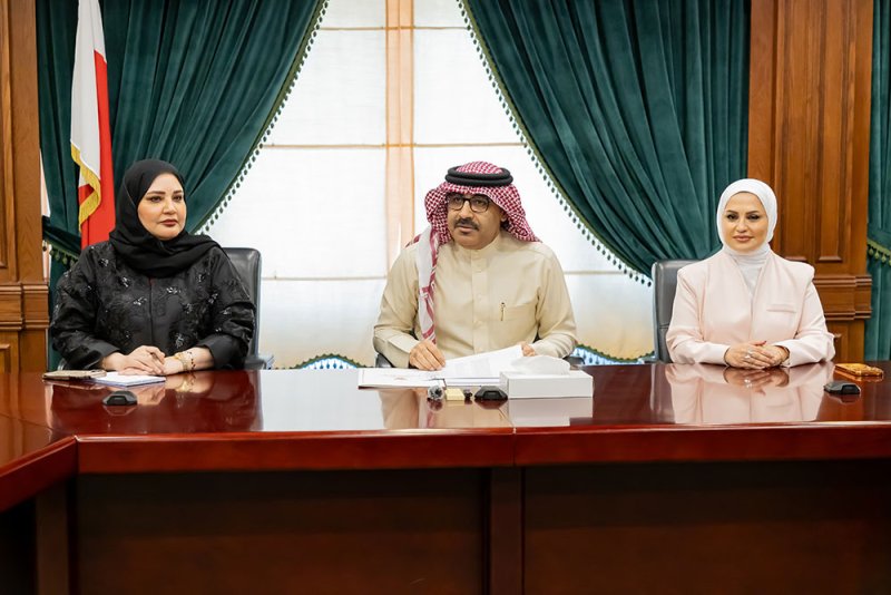وزير التربية والتعليم يلتقي الدفعتين الرابعة والخامسة من الطلبة الذين حققوا معدلات 99% فما فوق