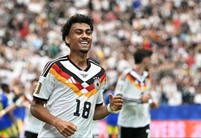 بايرن يعزز دفاعه بالدولي براون قادماً من فرانكفورت