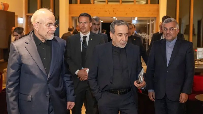 إسرائيل تنفي تقريراً عن خطة لاغتيال عراقجي وقاليباف