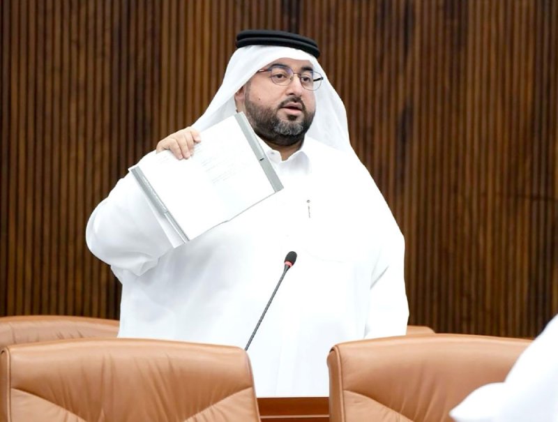 الدوي يقترح حظر “التواصل  الاجتمـاعي” لمـن دون 15 عامـا