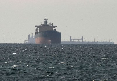 بيانات شحن: خروج أسطول من 10 سفن مرتبطة باليابان عبر مضيق هرمز