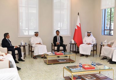 وزير شؤون البلديات والزراعة يجتمع مع رئيس وأعضاء جمعية التطوير العقاري البحرينية