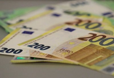 استقرار عوائد سندات اليورو مع انحسار رهانات تغيير سياسة المركزي الأوروبي