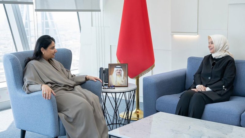 المدير العام لمعهد الإدارة العامة تستقبل سفيرة الجمهورية التركية لدى مملكة البحرين