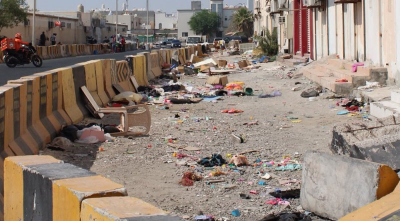 البيع العشوائي يتمدد حول السوق الشعبي