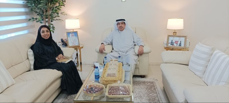 سفير مملكة البحرين لدى سلطنة عمان يستقبل الرئيسة التنفيذية لجمعية رواد الأعمال البحرينية العمانية