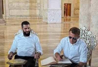 ماكرون يزور الجامع الأموي في دمشق برفقة الشرع
