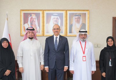 وزير العمل ووزير الشؤون القانونية يلتقي رئيس مجلس إدارة جمعية الصم البحرينية