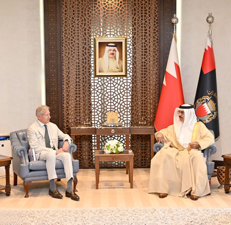 وزير الداخلية يشيد بحكمة وقيادة جلالة الملك المعظم ويؤكد على دور المؤسسات البحثية في التعامل الإيجابي مع التحديات