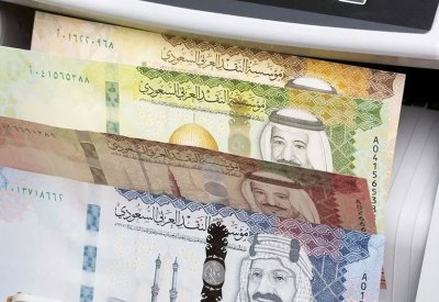 قروض الأفراد بالسعودية تلامس 1.46 تريليون ريال بنهاية مايو