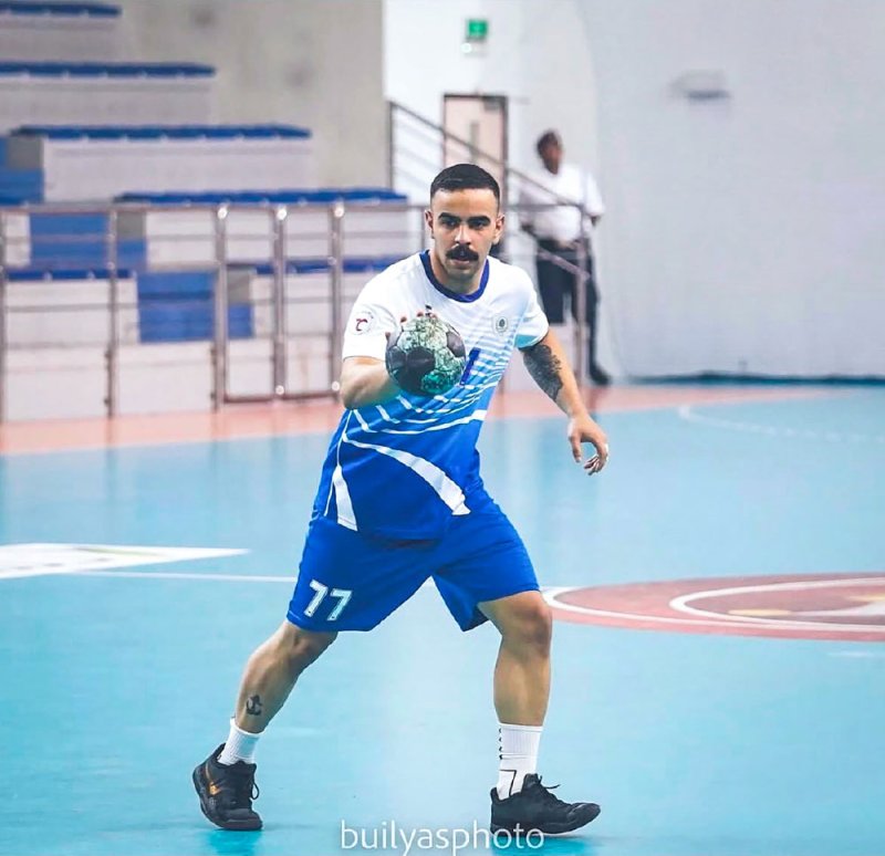 أحمد الغزال يعلن عودته إلى ملاعب كرة اليد