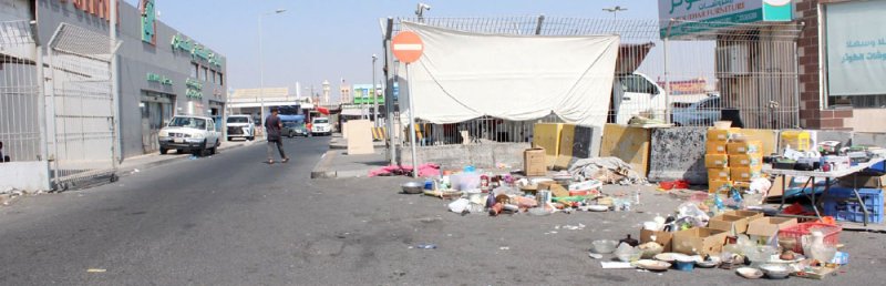 البيع العشوائي يعاود الانتشار في محيط السوق الشعبي