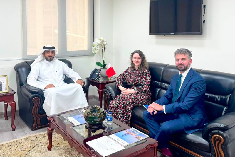 رئيس وحدة التحقيق الخاصة يلتقي نائب رئيس بعثة سفارة المملكة المتحدة لبحث التعاون المشترك
