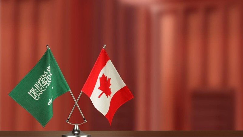 السعودية وكندا توقعان 13 اتفاقية ومذكرة تفاهم بمليار دولار