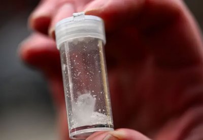نيجيريا توجه اتهامات لعشرة بينهم 3 مكسيكيين بعد مداهمة مختبر ميث