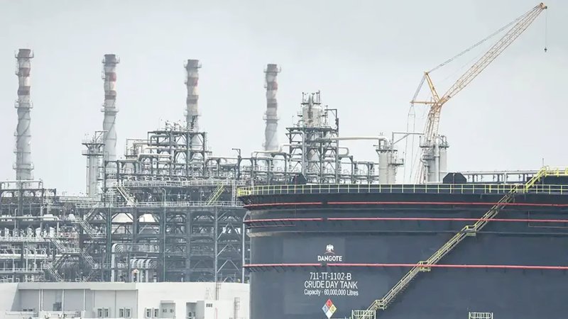 اقتصاد المصافي العملاقة: خريطة القوة الحقيقية لسوق النفط العالمي