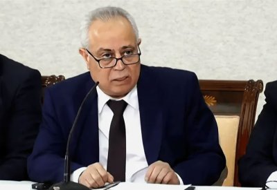 أول رئيس للبرلمان السوري بعد سقوط الأسد.. تعرف على عبد الحميد العواك