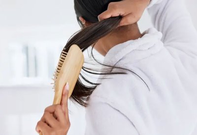 العادات المنزلية لتعزيز نمو الشعر.. حقيقة أم وهم؟