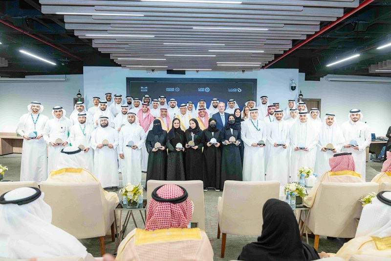 “سير” تحتفي بخريجي مسار “واعد”