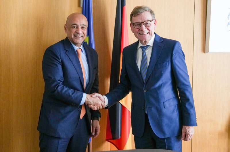 البديوي ووزير الخارجية الألماني يؤكدان في بروكسل على أهمية تنسيق الجهود الدولية والإقليمية لتعزيز الأمن والاستقرار في المنطقة
