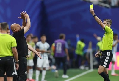 استبعاد حكم مباراة مصر والأرجنتين من كأس العالم