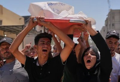 مقتل 8 فلسطينيين في قصف إسرائيلي استهدف نقطة شرطة بشمال غزة