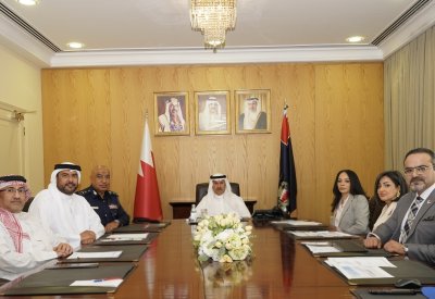 رئيس لجنة "معاً" يترأس اجتماع اللجنة ويشيد بفوز مركز "معاً" بجوائز إقليمية ودولية مرموقة