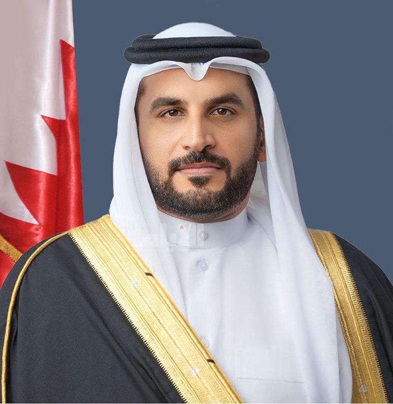 سفير مملكة البحرين لدى دولة قطر يعرب عن صادق التعازي في وفاة صاحب السمو الأمير الوالد الشيخ حمد بن خليفة آل ثاني