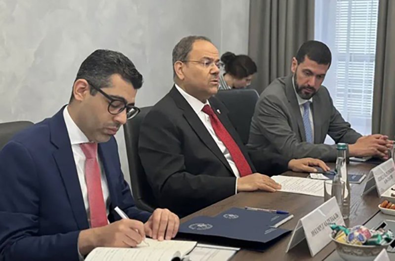 سفير مملكة البحرين لدى روسيا الاتحادية يجتمع مع رئيس الوكالة الفيدرالية الروسية لشؤون رابطة الدول المستقلة والمواطنين المقيمين في الخارج والتعاون الإنساني الدولي