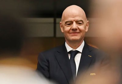 لحظة محرجة لإنفانتينو في مباراة إسبانيا وفرنسا