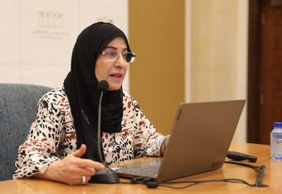 "التنمية السياسية" ينظم محاضرة حول المواطنة المسؤولة والانتماء المؤسسي لموظفي "مركز عيسى الثقافي"