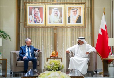 وزير المالية والاقتصاد الوطني يستقبل سفير الجمهورية الفرنسيّة لدى مملكة البحرين