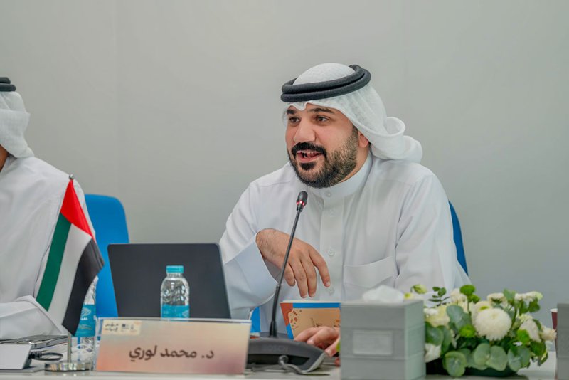 محمد ناصر لوري يستعرض في الشارقة مسيرة علي عبدالله خليفة ودور مجلة الثقافة الشعبية في صون الذاكرة البحرينية